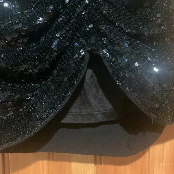 ‼️RETROFETE skirt‼️ - Picture 2 of 9